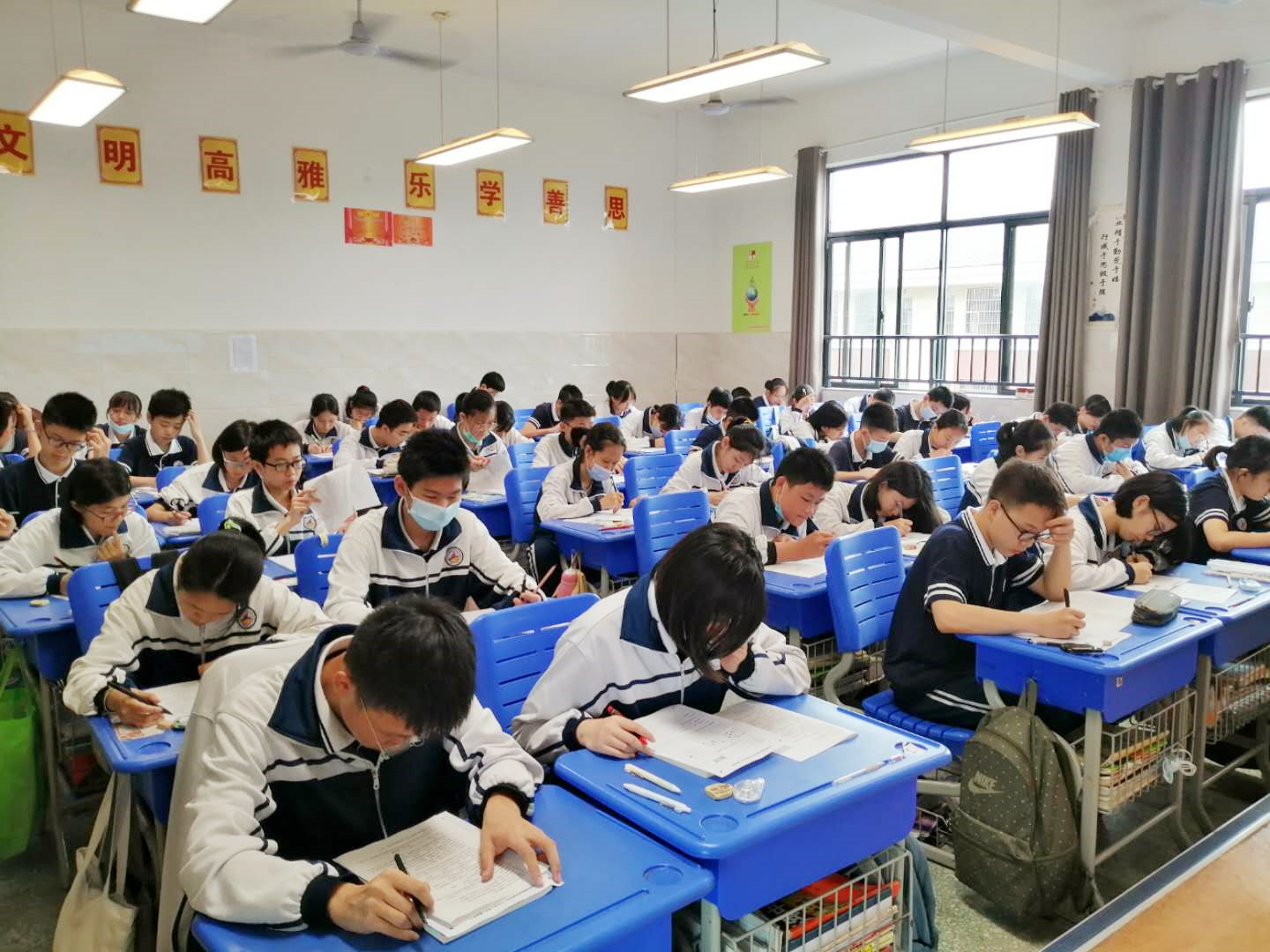 长郡湘潭高新实验学校第二届人文节八年级语文素养大赛
